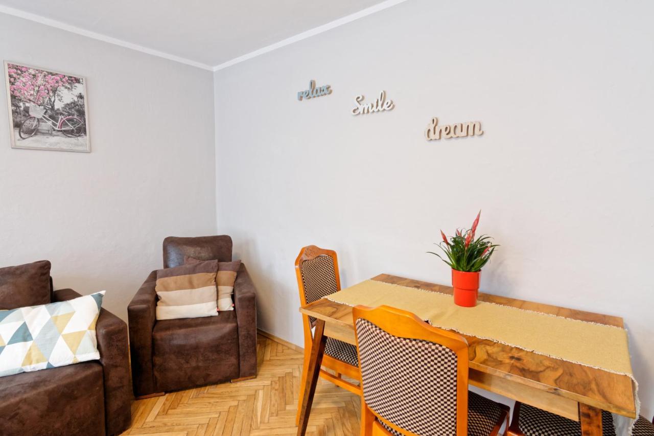 Apartament Pod Krasnalem Wroclovkiem Appartement Wrocław Buitenkant foto